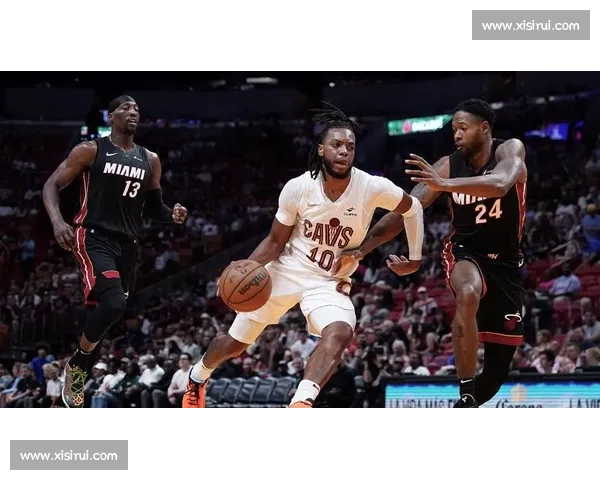 热火与骑士激战正酣 双方核心球员表现出色上演精彩对决